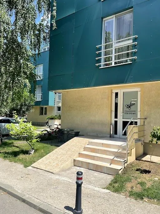 Green North Apt - Close To The Airport And Therme Apartment Bucharest Romania