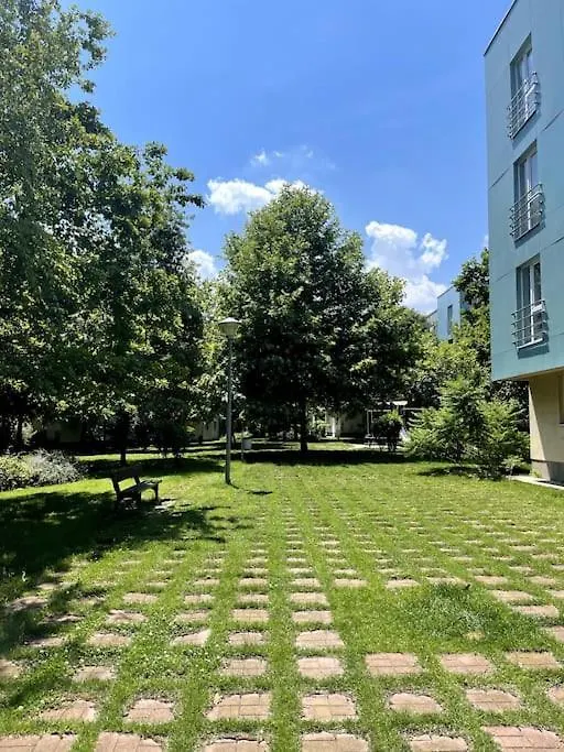 Green North Apt - Close To The Airport And Therme Apartment Bucharest