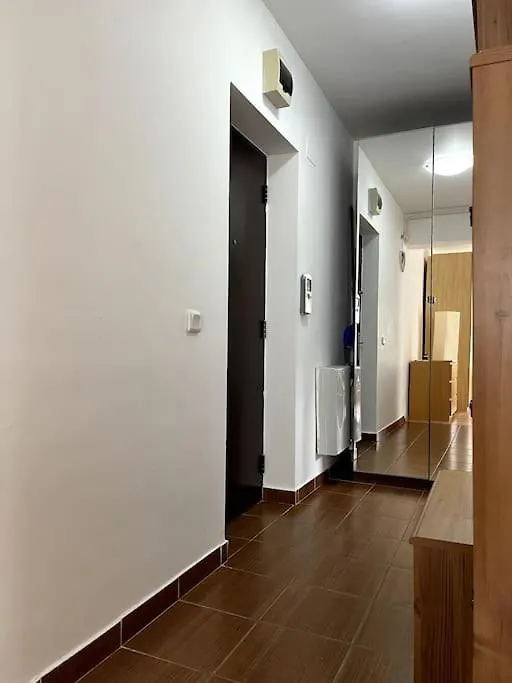 Green North Apt - Close To The Airport And Therme Apartment Bucharest