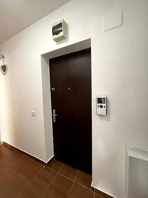 Green North Apt - Close To The Airport And Therme Apartment Bucharest Romania